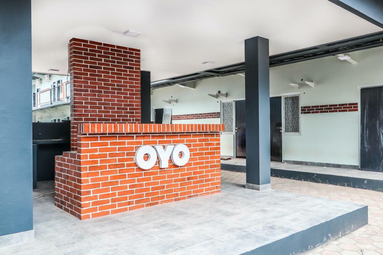 Oyo 488 Tekno Residence South Tangerang Esterno foto