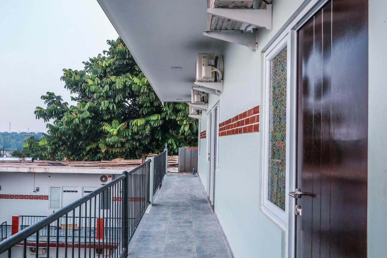 Oyo 488 Tekno Residence South Tangerang Esterno foto